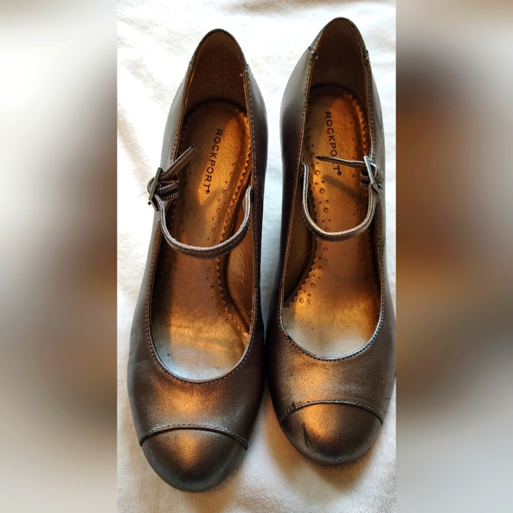 Rockport Women's bronze Mary Jane Wedge Heels